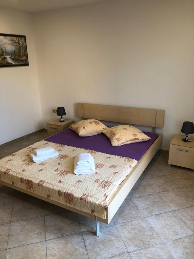 Miro Apartmani Ražanac Εξωτερικό φωτογραφία