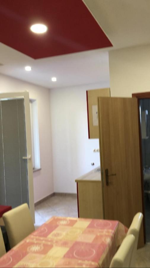 Miro Apartmani Ražanac Εξωτερικό φωτογραφία