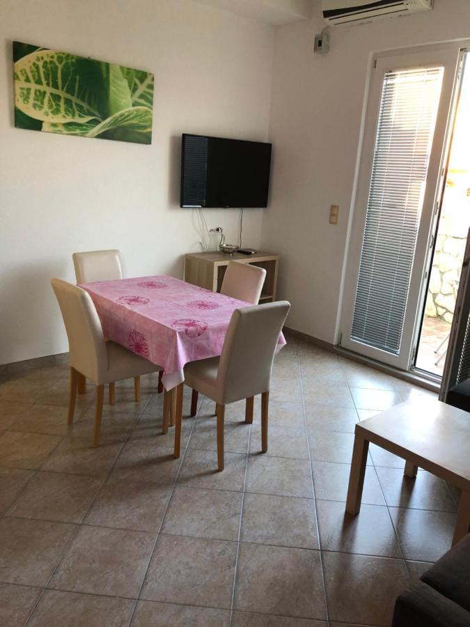 Miro Apartmani Ražanac Εξωτερικό φωτογραφία