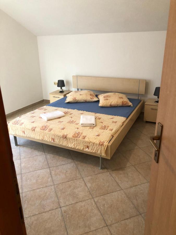 Miro Apartmani Ražanac Εξωτερικό φωτογραφία